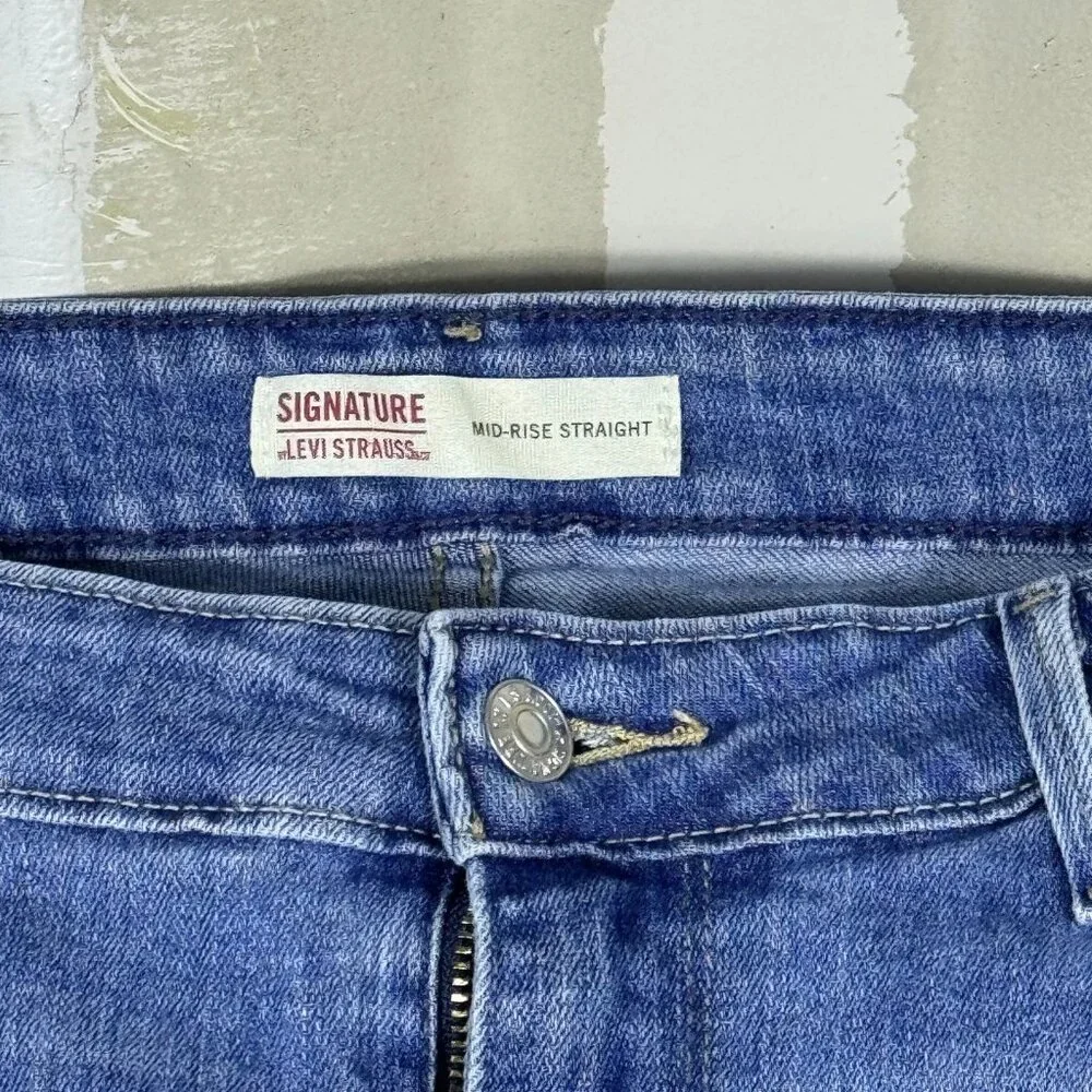 Levi's Signature Straight Jeans Womens Blue Faded Denim Mid Rise Size 18M 34x32‎ - Picture 13 of 16